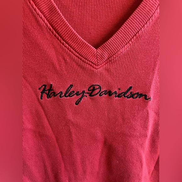 Harley Davidson Women’s Vintage Red V-neck‎ Ribbed Short Sleeve Logo Tee Size L - Picture 3 of 7
